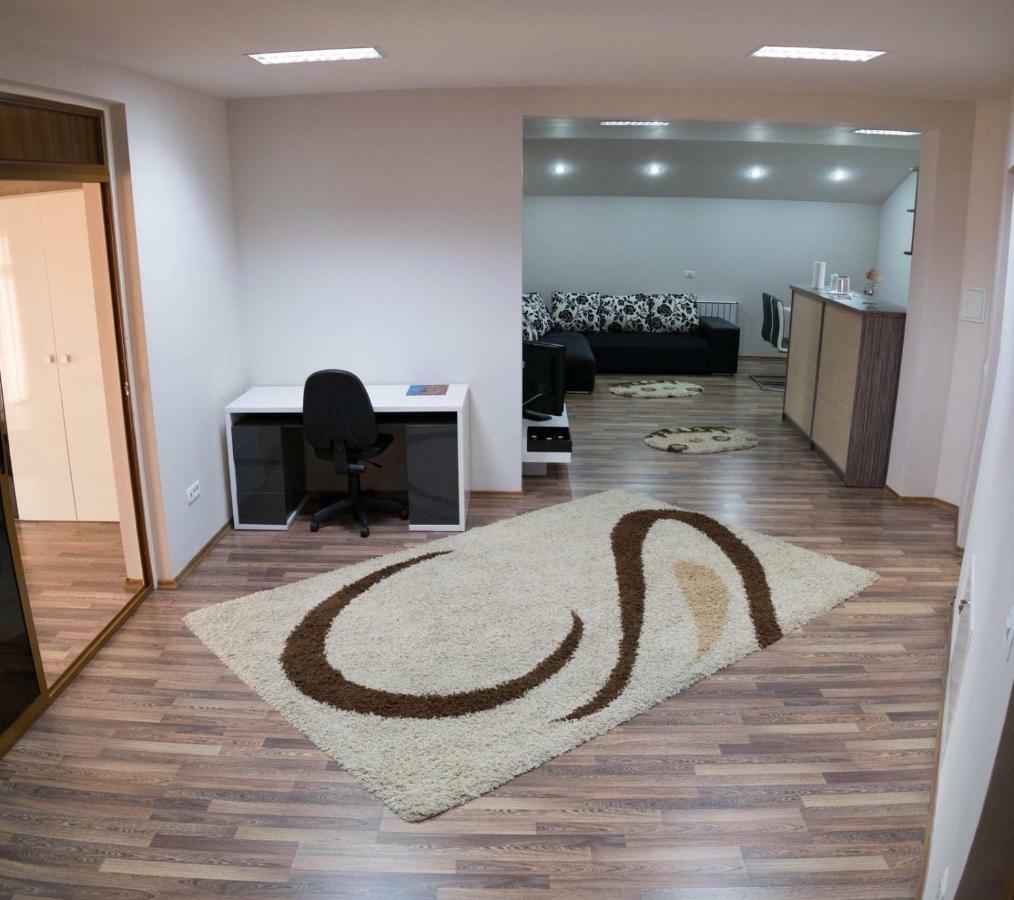 Penthouse De Lux Apartment Oradea Exterior foto